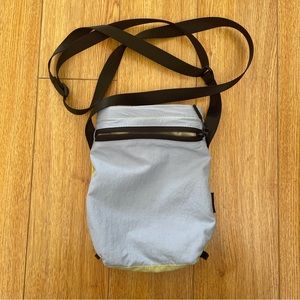 Lululemon water bottle crossbody bag